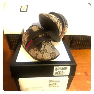 Infant Gucci sneakers
